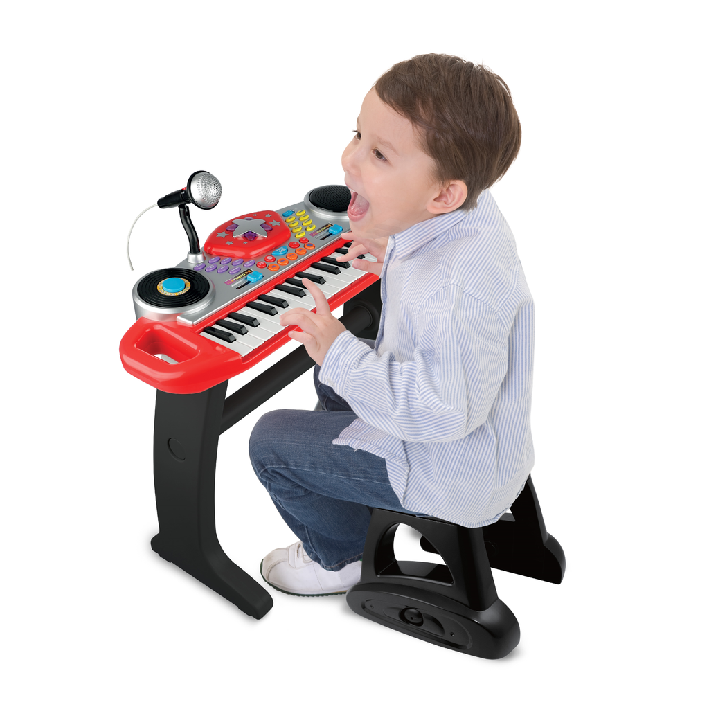 576